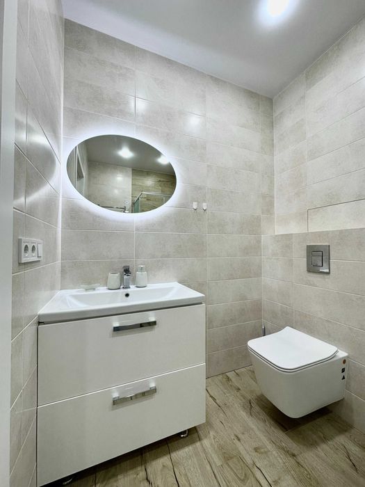 Продається двокімнатна квартира в центрі Яремче готова до проживання.