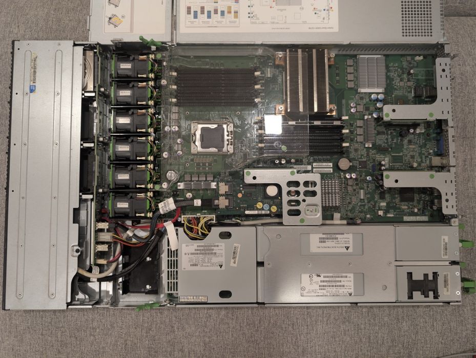 Servidor Fujitsu Primergy RX200 S5 1U | Xeon E5504 | DDR3 ECC | iRMC