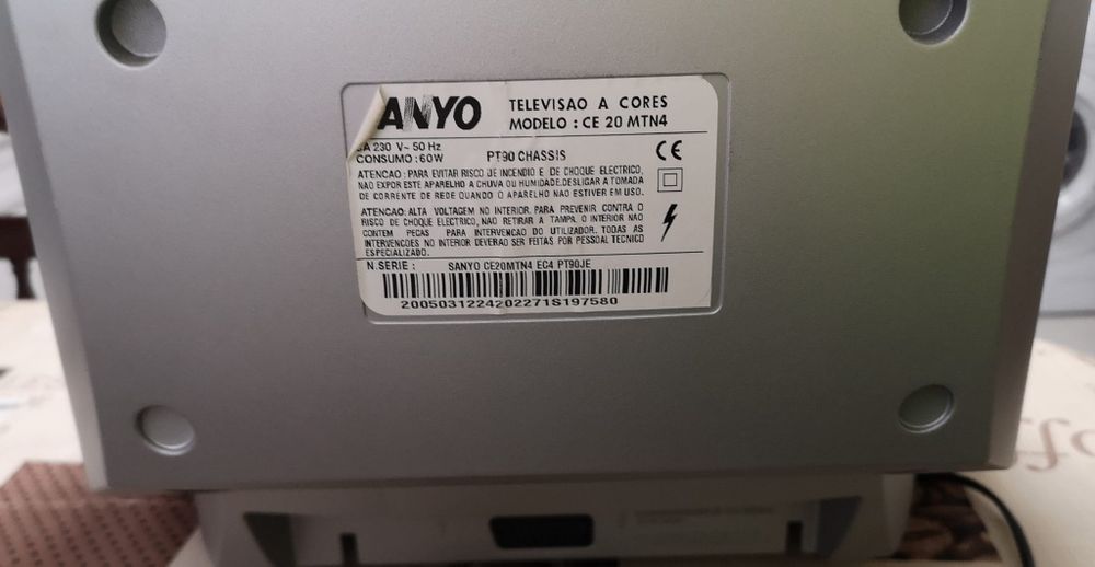 Televisão sanyo a cores écran de 40 cm