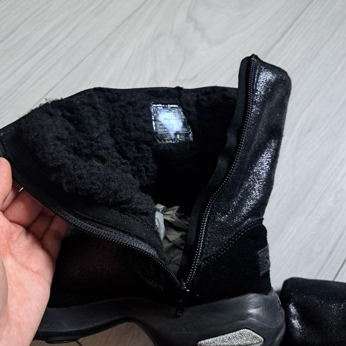 Зимові жіночі чоботи Skechers.
