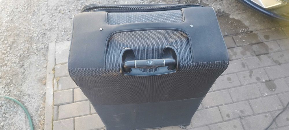 Walizka podróżna Samsonite na kolkach