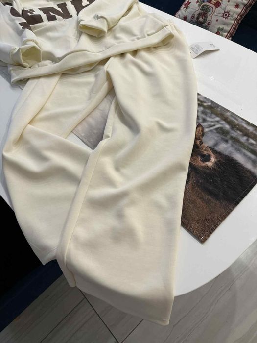 Nowy dres dwuczęściowy rozmiar L / XL