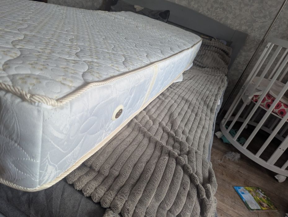 Ортопедичний матрац