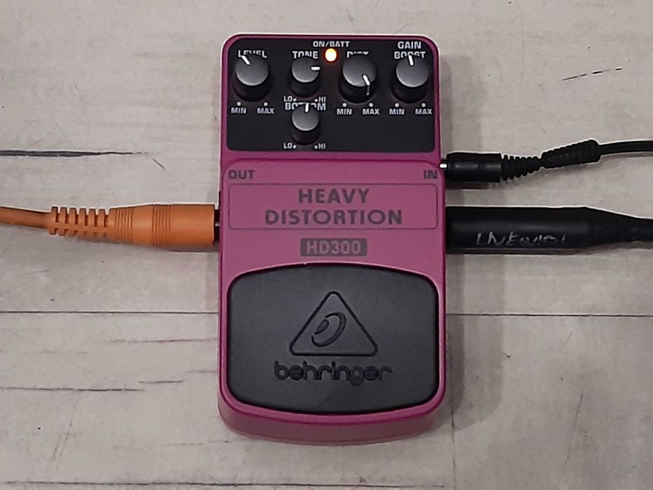 Efekt Gitarowy Behringer Heavy Distortion - wysyłka lub dodam Gratis
