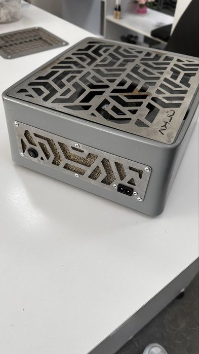 Витяжка манікюрна