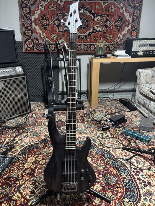 Gitar basowa LTD B-204