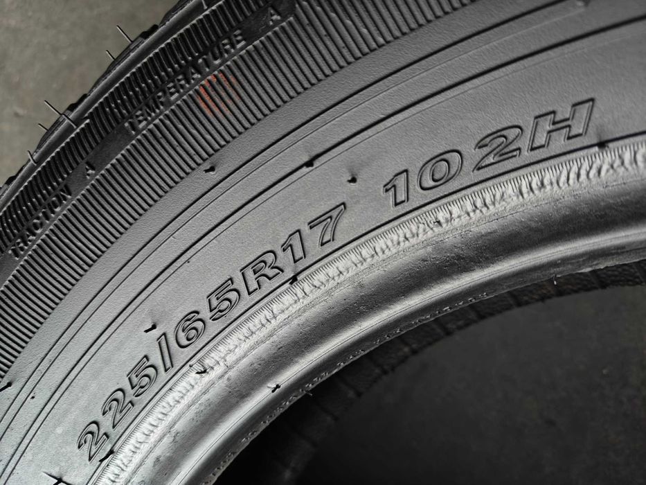 Шини літні R17 225 65 Nexen/Roadstone Roadian HTX як нові на джип