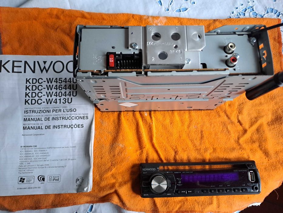 Autorrádio leitor de CDs KENWOOD KDC-W4044UA