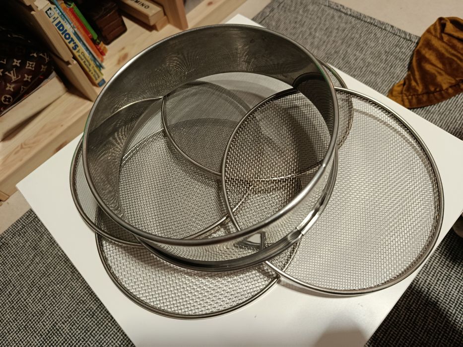 Peneira 4 tamanhos em 1