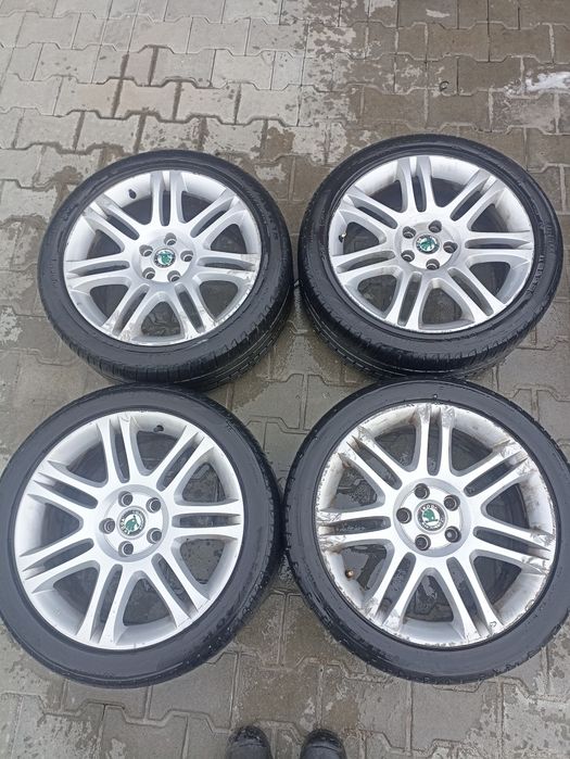 Комплект дисків з резиною Шкода R18 ET46 5*112 245/40 r18 диски колеса резина VAG ваг Skoda Octavia Superb