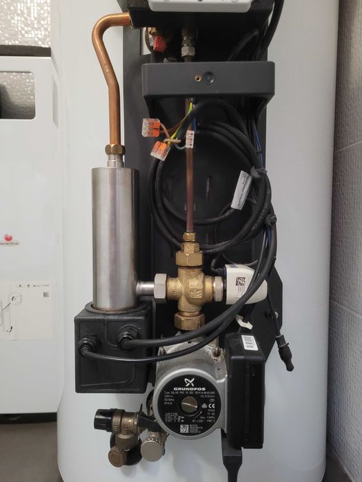 Acumulador Helioset 250 – Saunier Duval (só apoio elétrico)