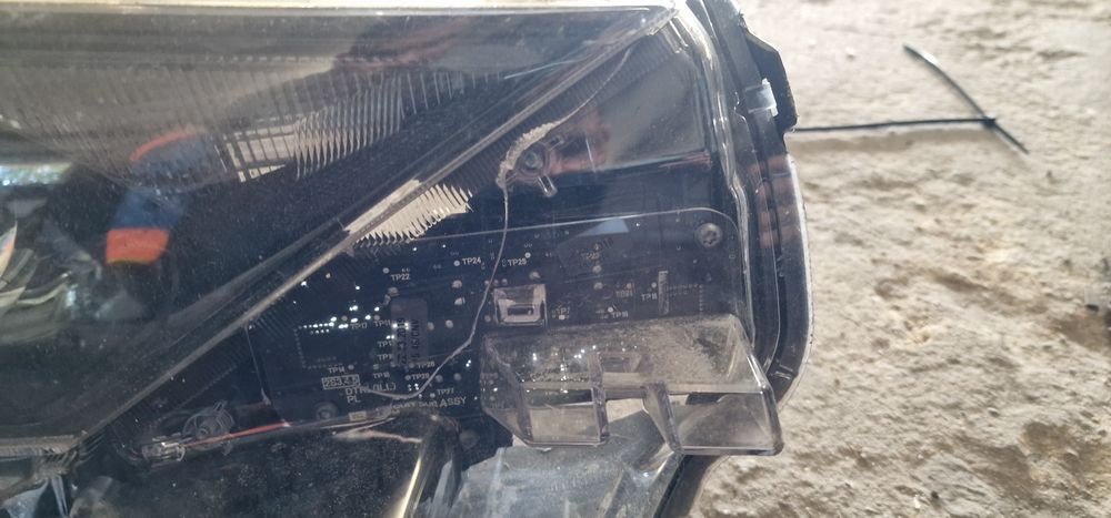 Lampa prawa auris