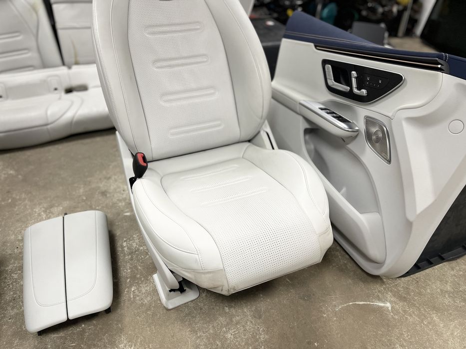 Комплектний салон (з картами) Mercedes EQE 53 AMG 2022-