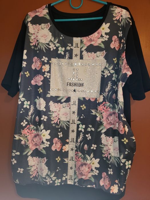 Dres damski z krótkim rękawem