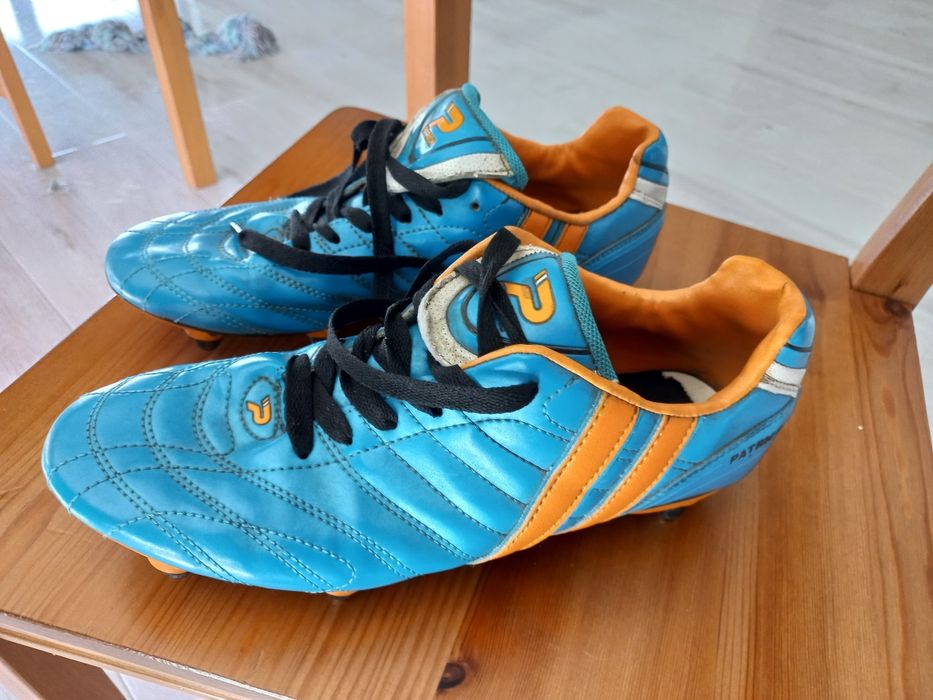 Sprzedam buty  korki