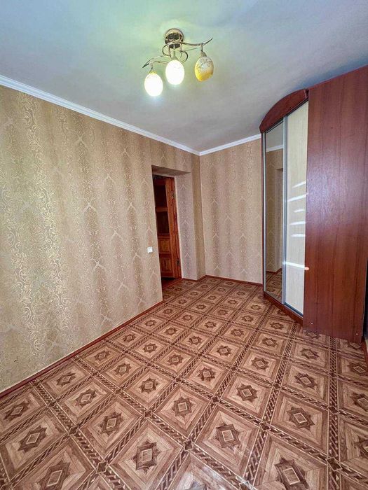 Дві кімнати в гуртожитку по вул. Князів Острозьких