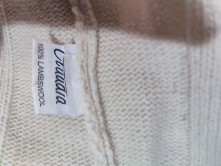 Светр кремовий з шерсті