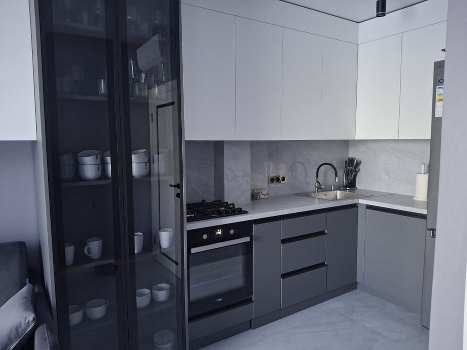 Пропоную для подобової оренди гарну та зручну квартиру