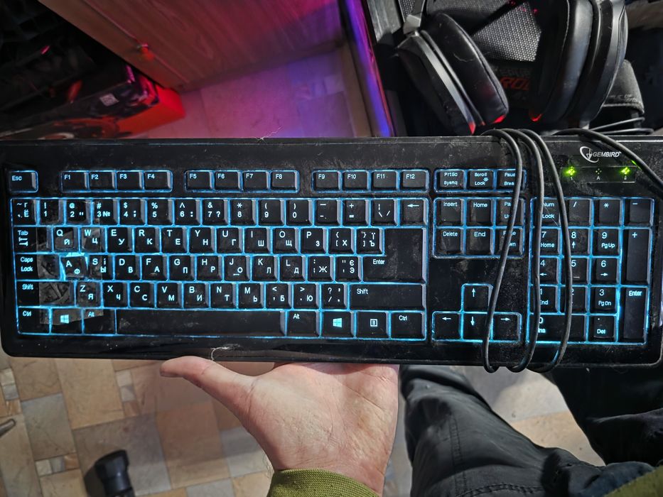 Клавиатура с подсветкой