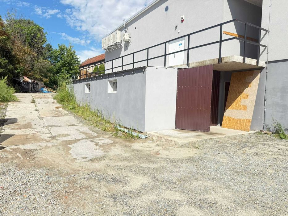 Wynajmę lokal magazynowo-garażowy 156,5 m²