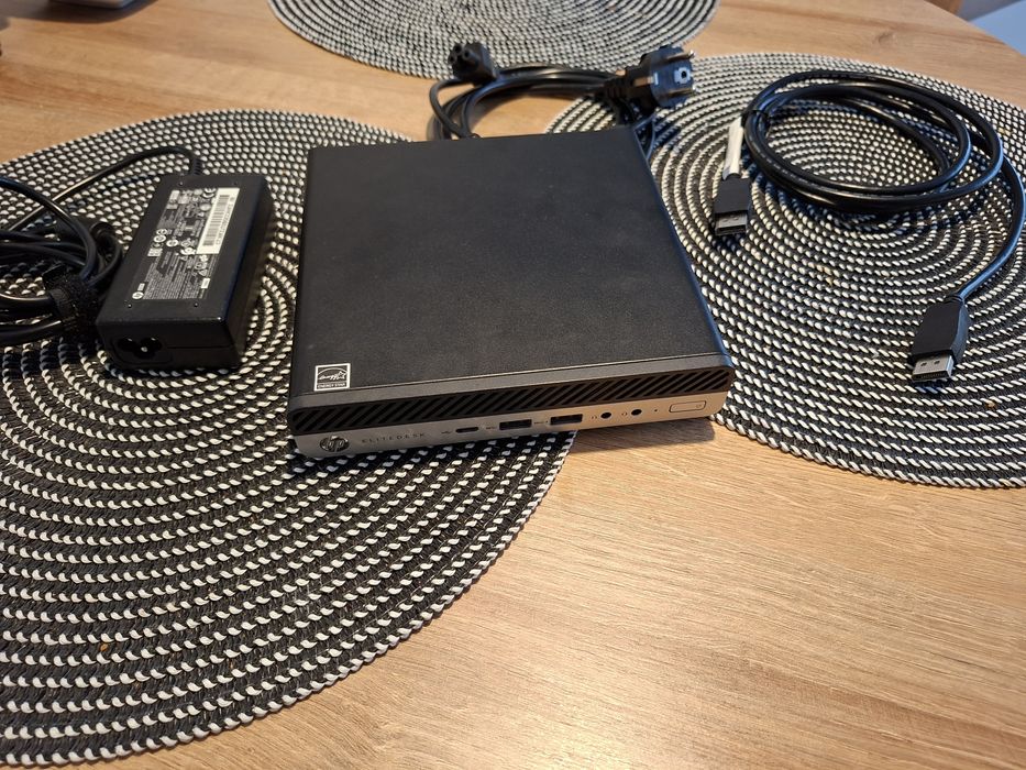 HP EliteDesk 705 G4 , Ryzen 5, SSD, DDR4