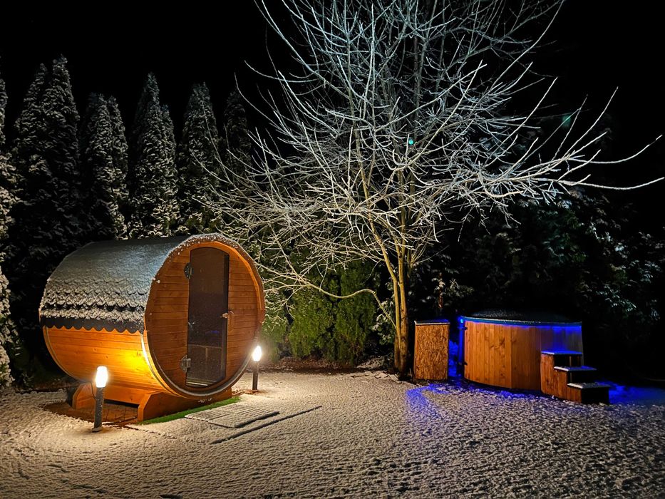 Cze Chill House - Dom na Kaszubach z sauną, jacuzzi i letnim basenem