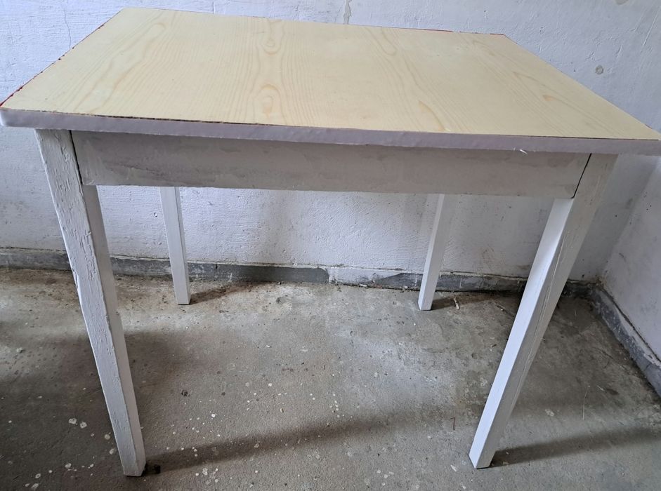 Stół Kuchenny Drewniany Biały - Nieduży, Praktyczny, Stary