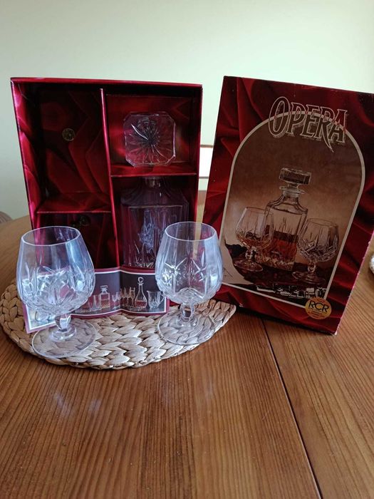 Conjunto copos e Garrafa de Cristal Opera (novo)