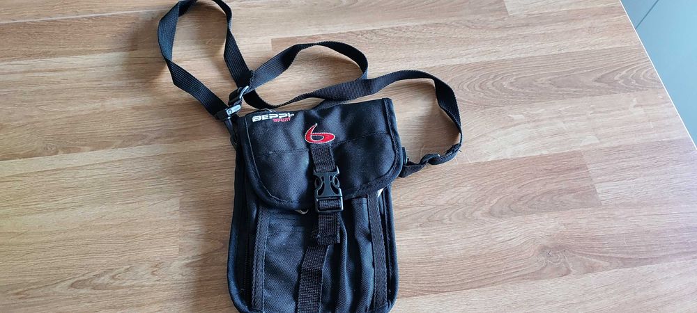 Vende bolsa tira colo Beppi