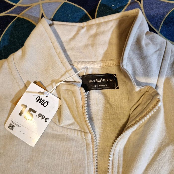 Sweartshirt camisolas novo a estrear xxl n 52-56
Para desocupar por fa