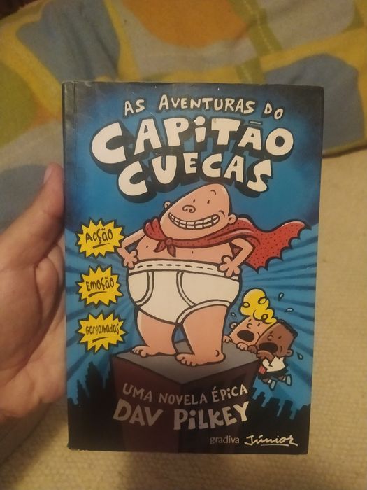 As aventuras do Capitão Cuecas o livro - oferta dos portes de envio