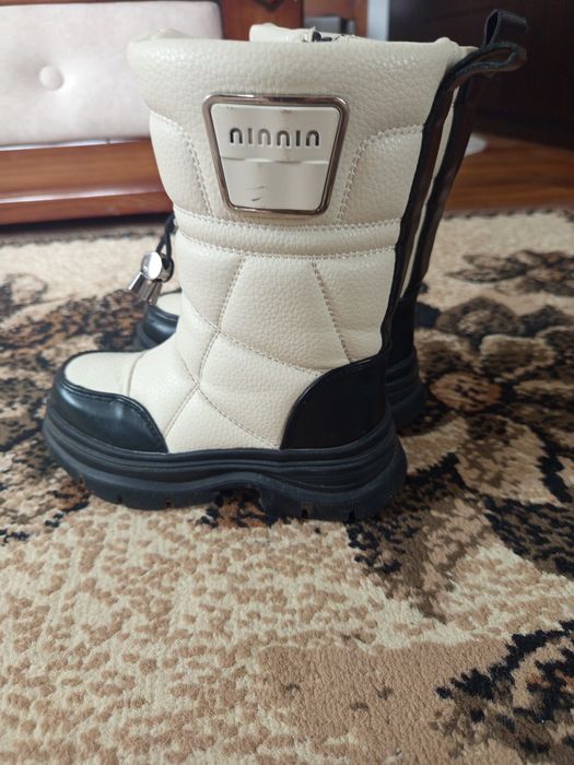 Чобітки для дівчинки