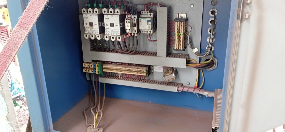 Kompresor sprężarka śrubowa AIRPOL 37 kW - 7,5 Bar - 385 m3/h