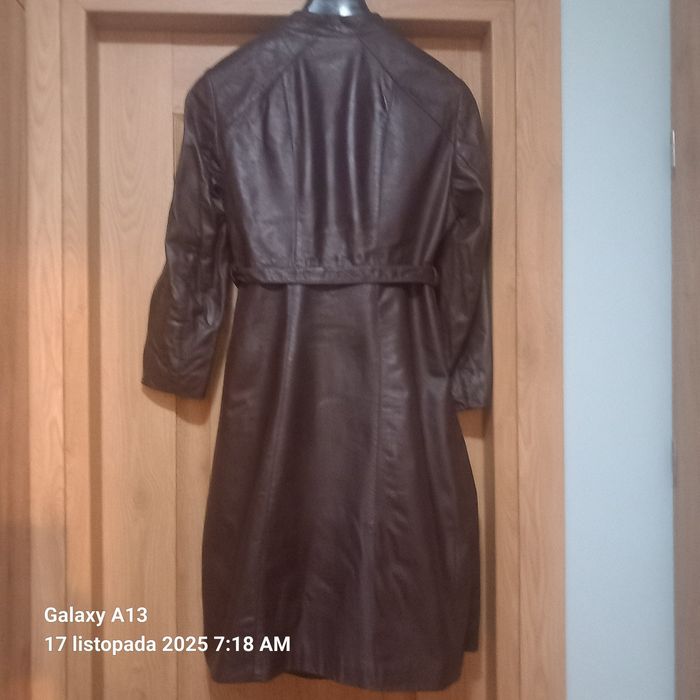 Płaszcz skóra naturalna lekko taliowany