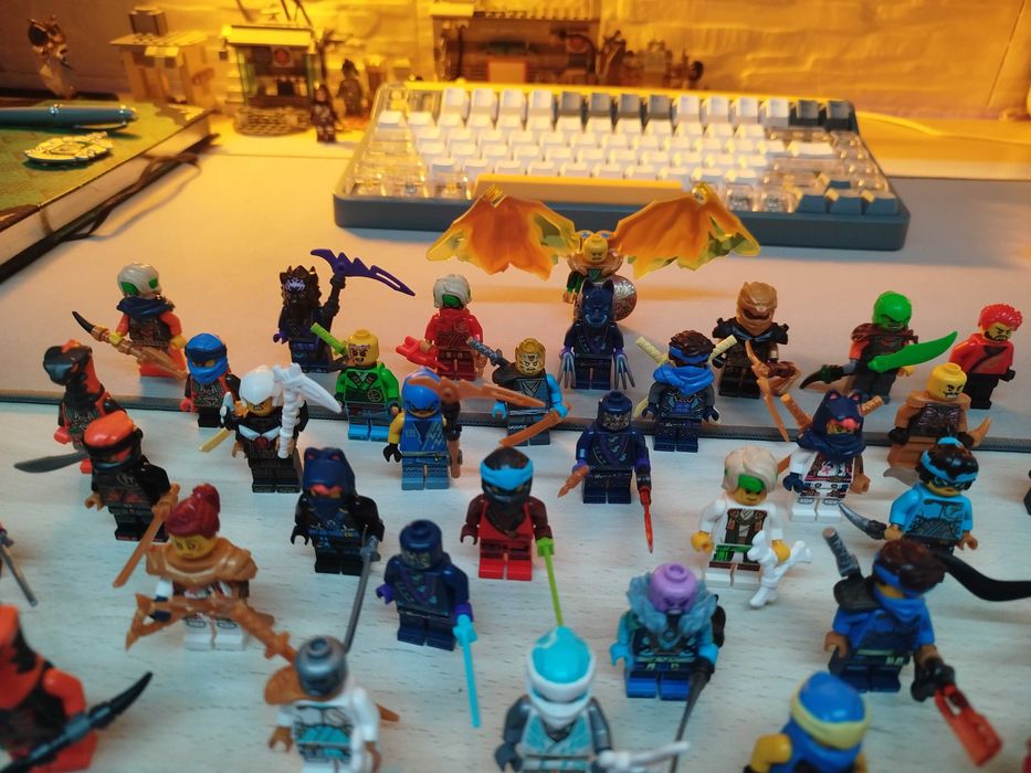 lego minifigures ninjago lot , 40 minifigures