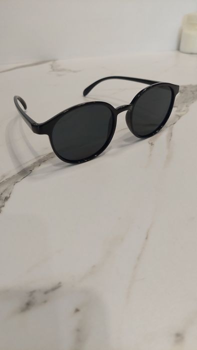 Okulary przeciwsłoneczne czarne nowe