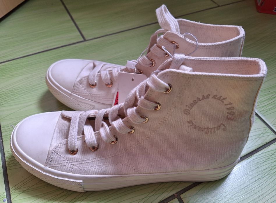 Nowe buty damskie roz. 38   firmy Diverse
