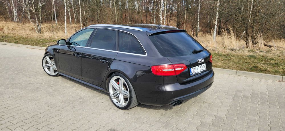 Audi a4 b8 2.0 tdi S-line