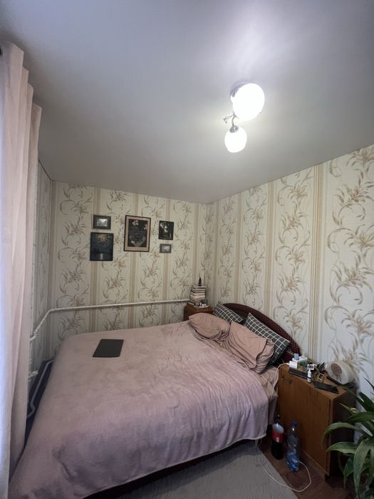 Квартира під комерцію! 2 кімнати, фасадні вікна, центр. Торг