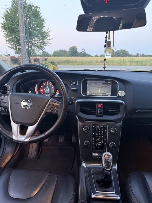 Sprzedam Volvo v40