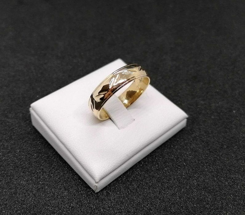 Złota obrączka próby 333 - 5,63g (Rozmiar 27)