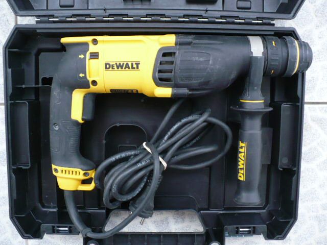 Młotowiertarka Wiertarka Młot Udarowy DeWalt D25134K-QS 800W 2,8J SDS