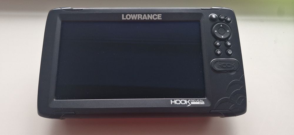Ехолот Lowrance hook reveal 9 tripleshot