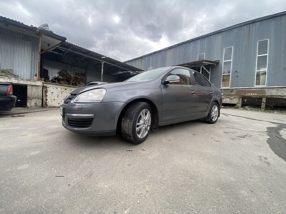 Продам авто , jetta 5 ,2010 рік
