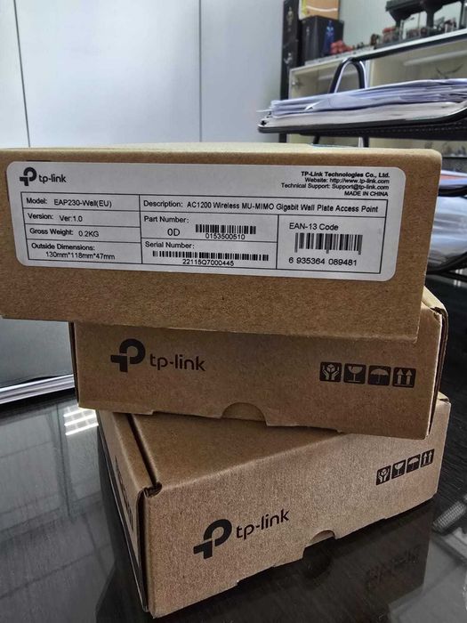 TPLink Omada AC1200 Wireless MU-MIMO Wall-Plate Access Point