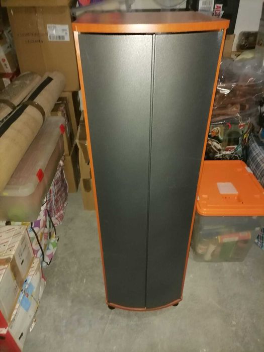 Móvel para CDS com porta