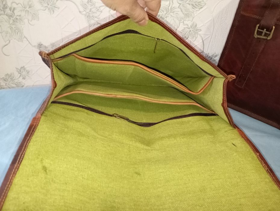 Кофри, підсідельні сумки.  Шкіра натуральна.