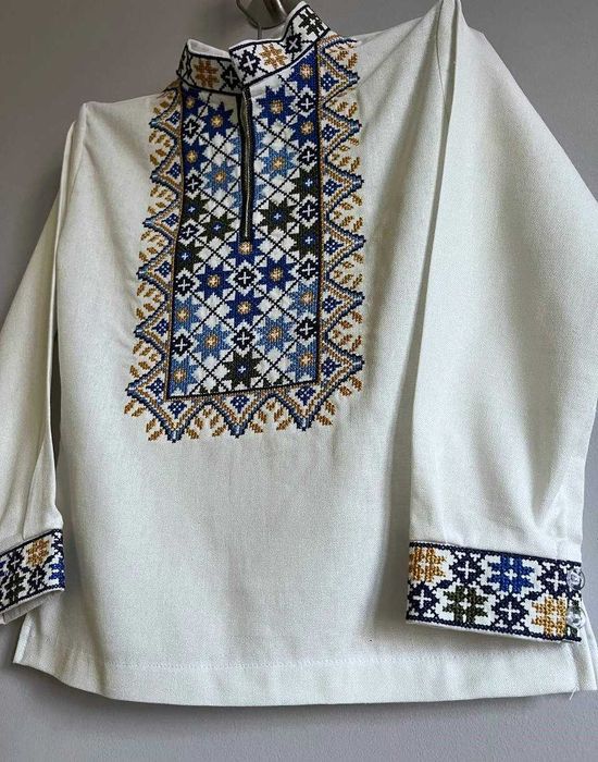 Стильна дитяча вишиванка для хлопчика сорочка вишита з довгим рукавом