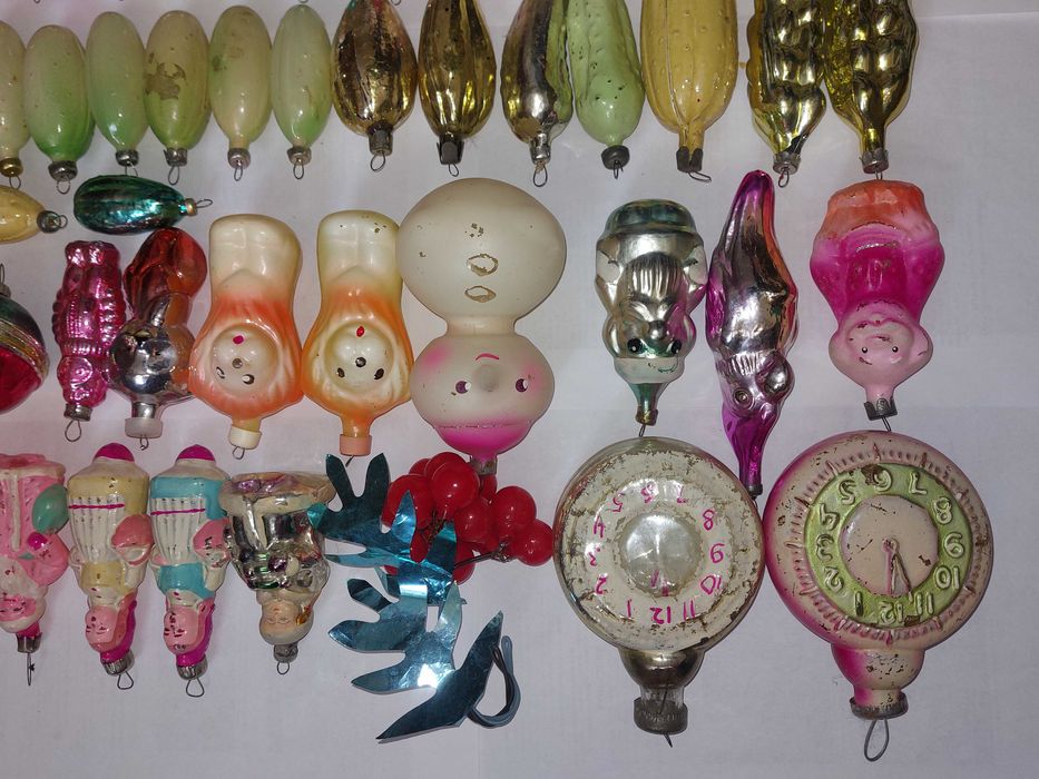 Ялинкові іграшки (елочные игрушки).