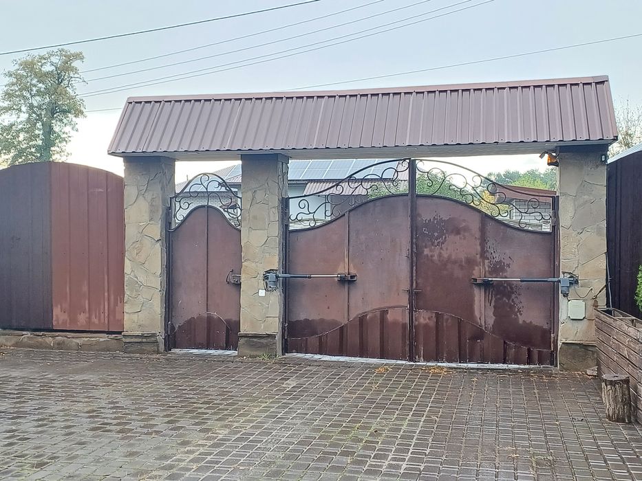 Продам  дом  Каменское возле  соснового леса  190000$